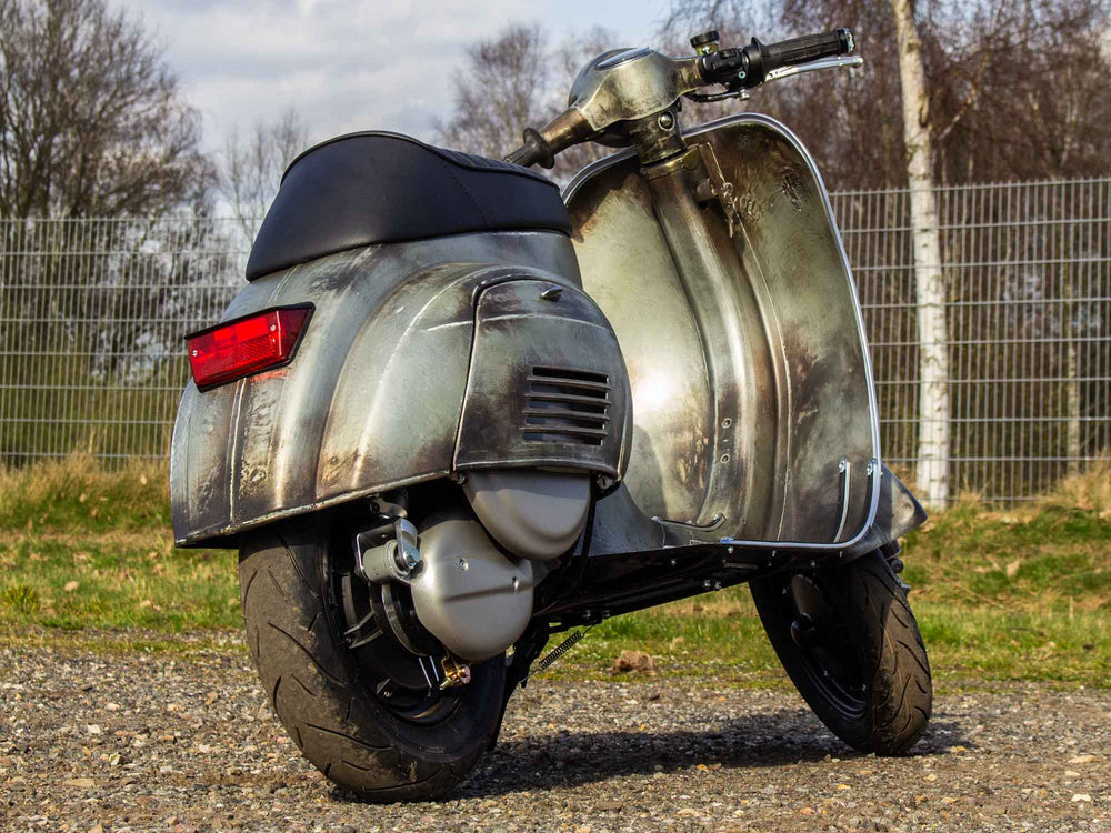 Elektro Vespa V50 Rawstyle mit 100 km/h Zulassung und Scheibenbremse