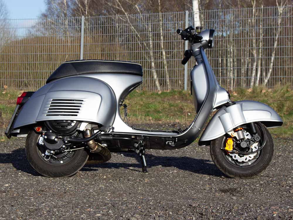 Custom Motovespa mit BFA 306ccm Motor und Scheibenbremse
