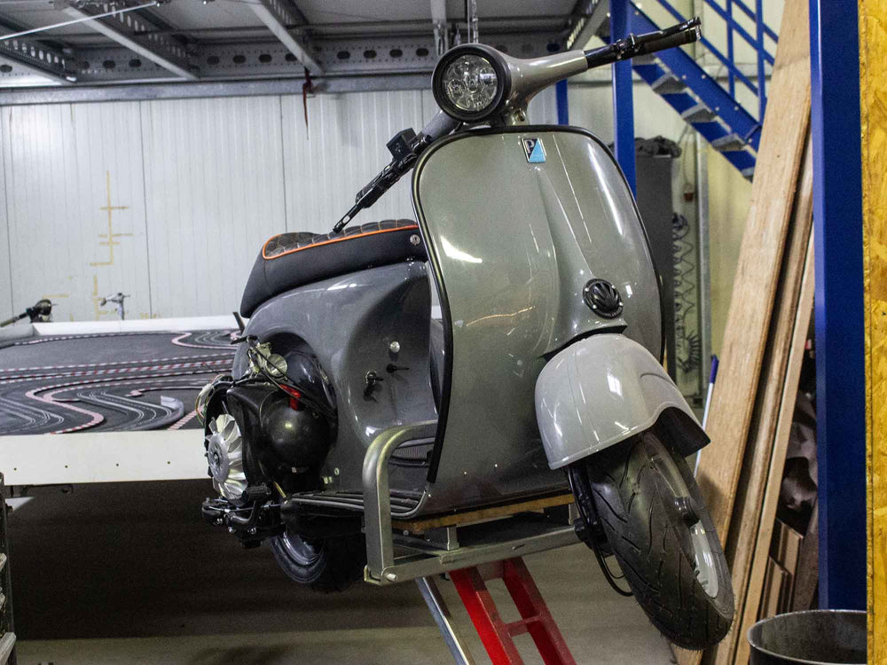 Motovespa Umbau 190ccm mit Breitreifen in Audi Nardo Grau