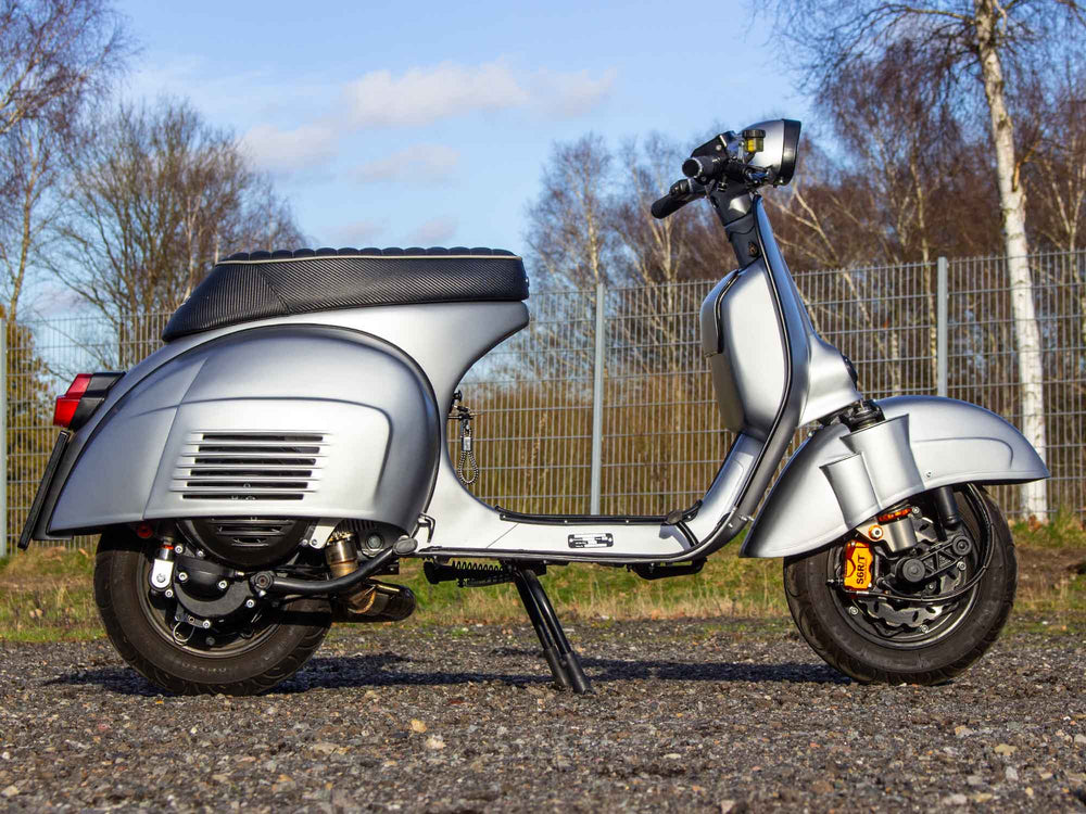 Motovespa Umbau mit BFA 306ccm Motor, Scheibenbremse und Curley Rennauspuff