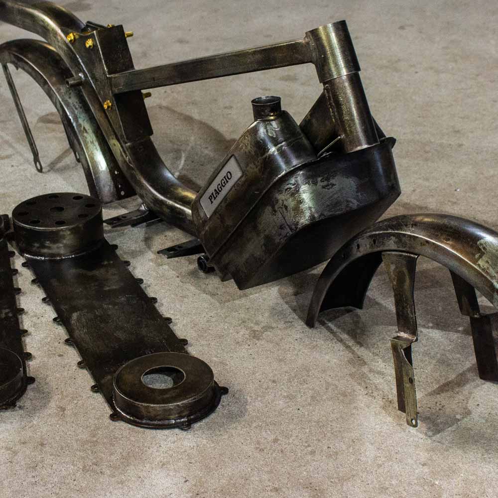 Sonder-Umbau eines Piaggio Bravo Mopeds