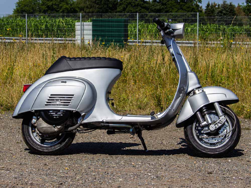 Vespa 50N Restauration mit Scheibenbremse und 125cm Motor