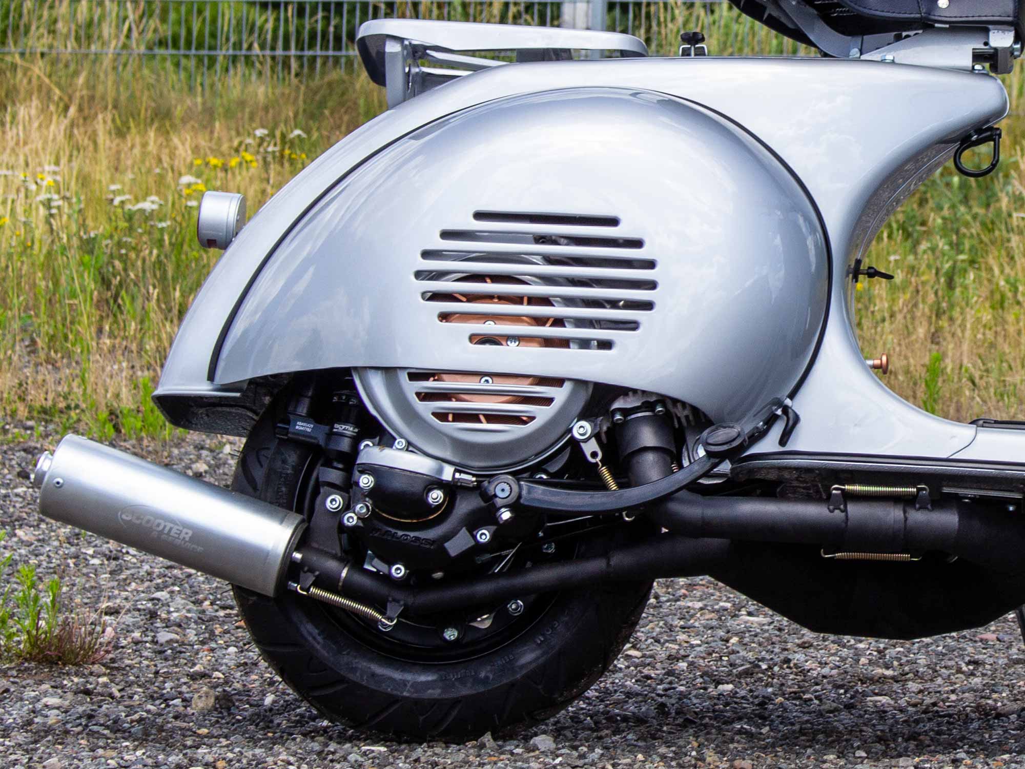 Umgearbeitetes Vespa PX Heck mit GS 3 Seitenhauben