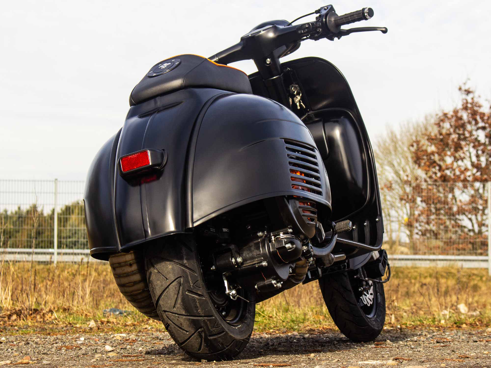 Umgearbeitetes Vespa PX Heck mit GS 160 Seitenhauben