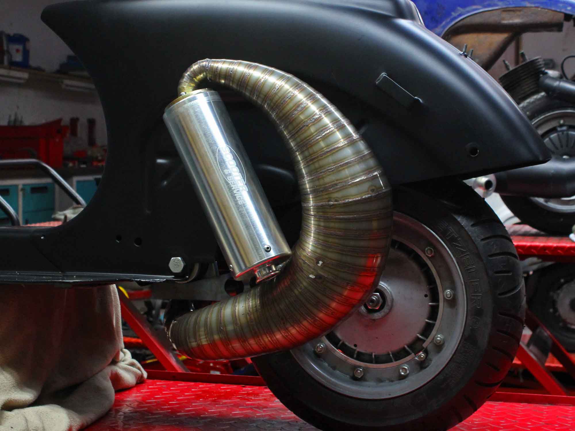 Vespa Rennauspuff Curley Edelstahl Einzelanfertigung