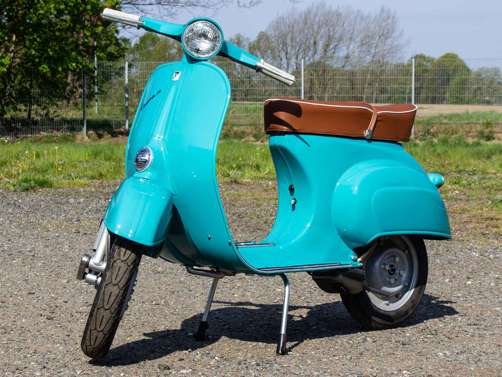Vespa V50 1.Serie Restauration Scooter & Service