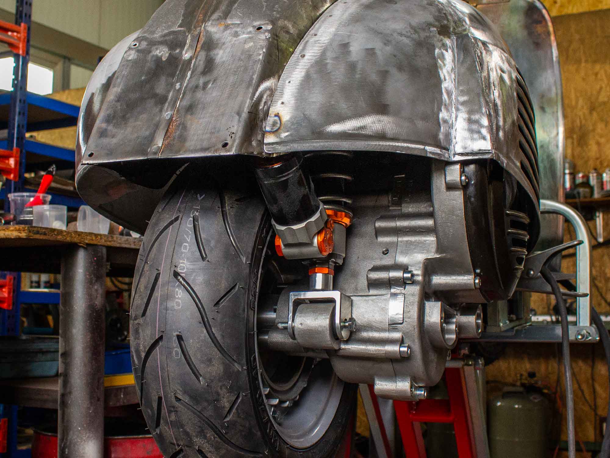 Vespa Tuning mit Breitreifen und BFA 306 Motor