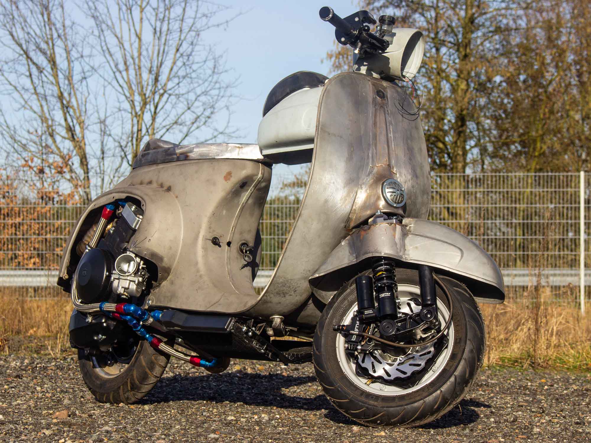 Vespa Tuning Umbau v50 SS90 Replica mit Wasserkühlung und Rotax Zylinder