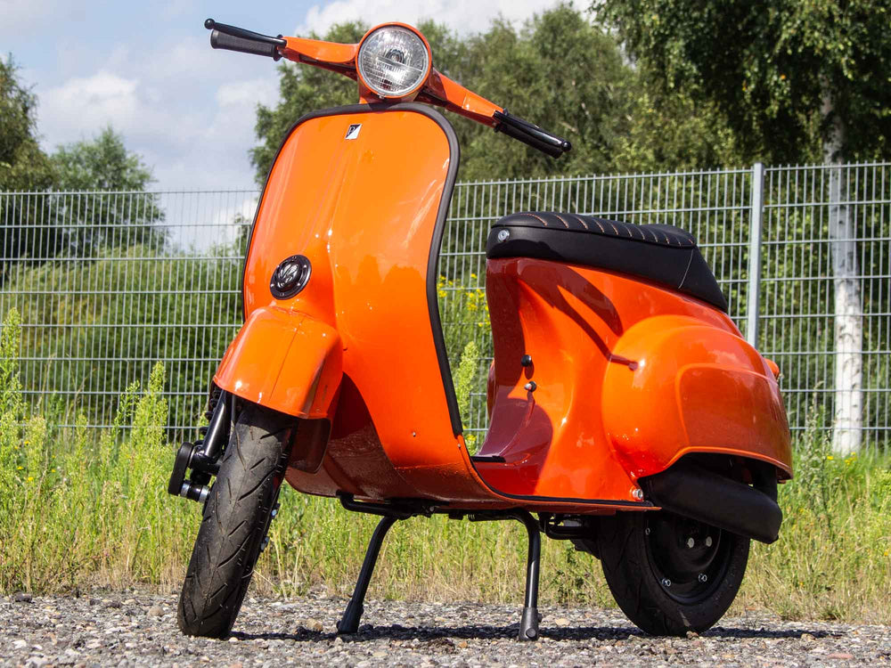 Vespa V50 1.Serie Restauration Scooter & Service