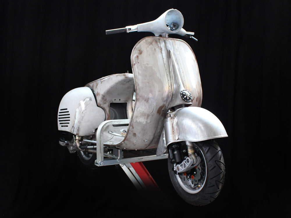 Vespa Wideframe Umbau mit Malossi Motor 221ccm und Scheibenbremse