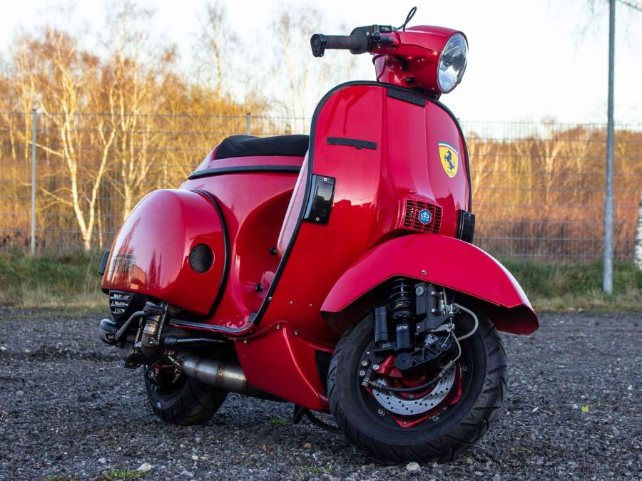 Vespa PX 244 Ferrari | Custom Vespa Galerie | CUSTOM VESPA | Scooter ...