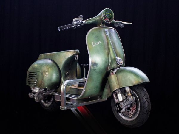 Superlow Series Vnb 244 Custom Vespa Galerie Custom Vespa Scooter And Service 5868